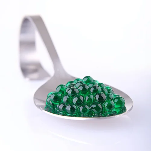 Billes caviar de menthe cuisine moléculaire