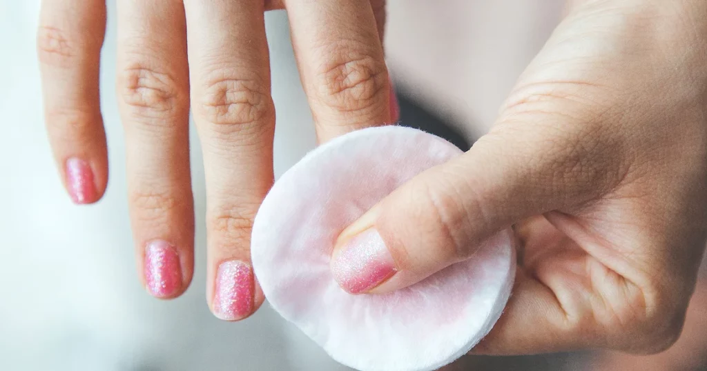 Enlever vernis à ongles